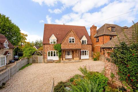 Beacon House Beacon Lane, Haresfield, Stonehouse, GL10 3ES