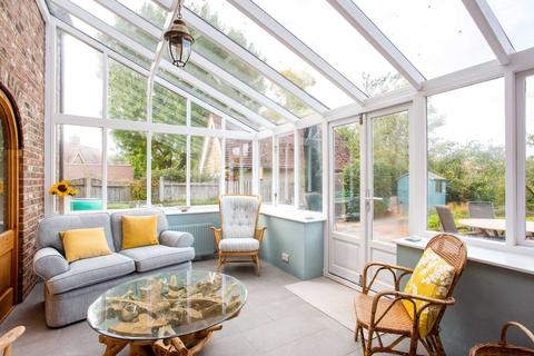 Beacon House Beacon Lane, Haresfield, Stonehouse, GL10 3ES