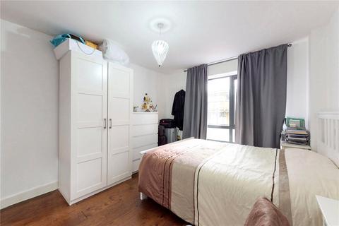 2 bedroom apartment to rent, Blair Street, London, E14
