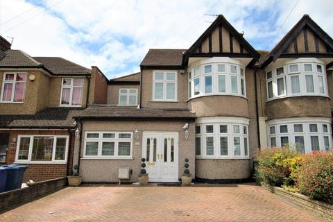 30 Alicia Gardens, Harrow, HA3 8JE