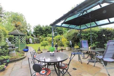 30 Alicia Gardens, Harrow, HA3 8JE