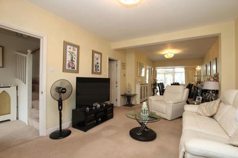 30 Alicia Gardens, Harrow, HA3 8JE