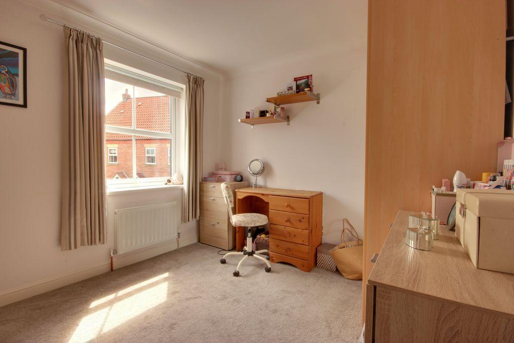 Bedroom 2 (Double)