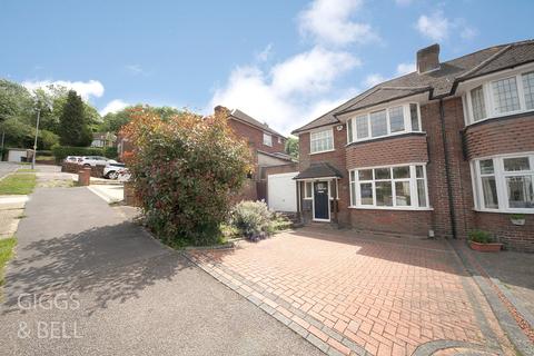 12 Knoll Rise, Luton, LU2 7JA