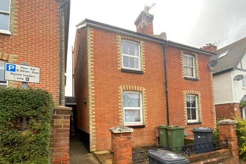 6 bedroom semi-detached house to rent, Ludlow Road, Guildford GU2