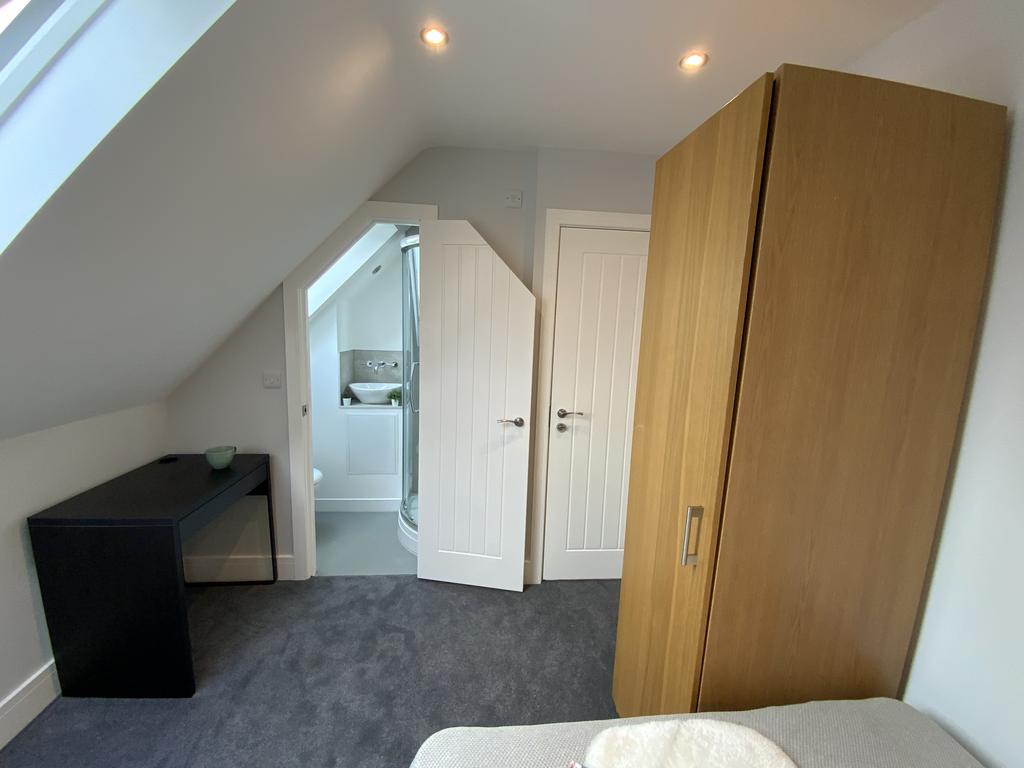 Bedroom and en suite