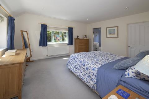 Hornbeam House Church Lane, Toddington, Cheltenham, GL54 5DQ