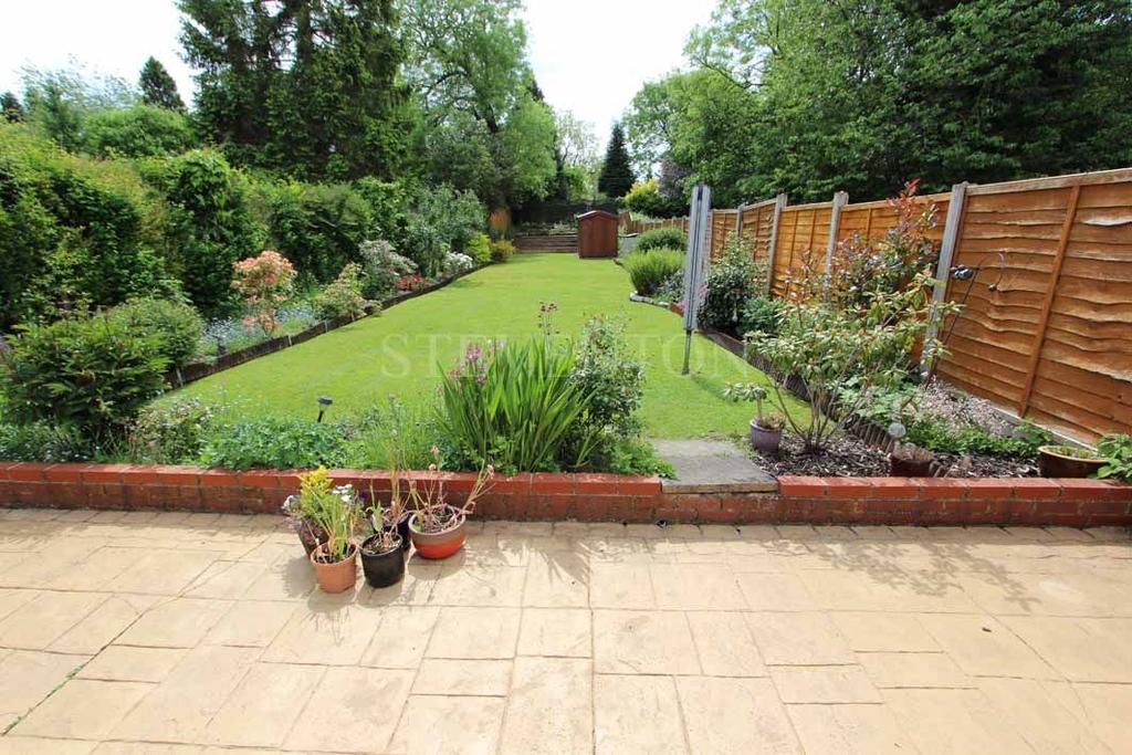 Clark Road, Wolverhampton, WV3 4 bed semidetached house £350,000