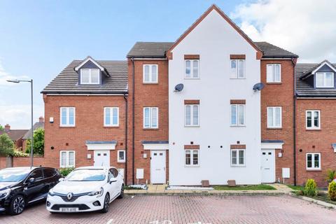 4 bedroom townhouse to rent, Chappell Close,  Aylesbury,  HP19