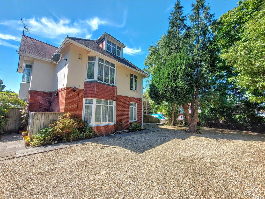 Spur Hill Court, 8 Spur Hill Avenue, Poole, Dorset, BH14 2 bed