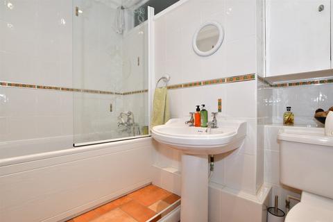 23 Johns Road, Meopham, Gravesend, DA13 0LP