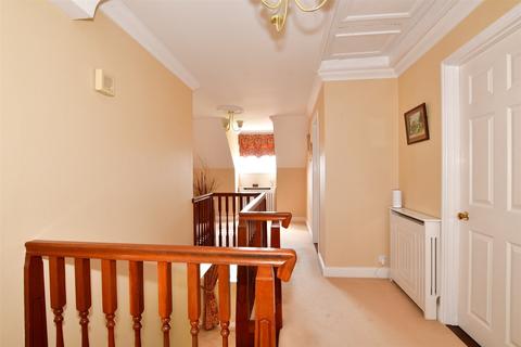 23 Johns Road, Meopham, Gravesend, DA13 0LP