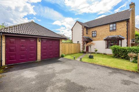 14 Old School Close, Caversfield, Bicester, OX27 8TW
