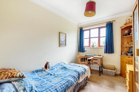 14 Old School Close, Caversfield, Bicester, OX27 8TW