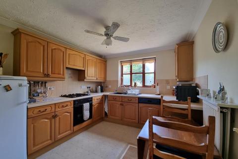 14 Old School Close, Caversfield, Bicester, OX27 8TW