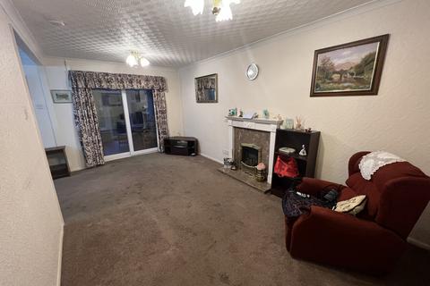 2 bedroom bungalow for sale - 19 Avion Close, Stoke-on-Trent, ST3