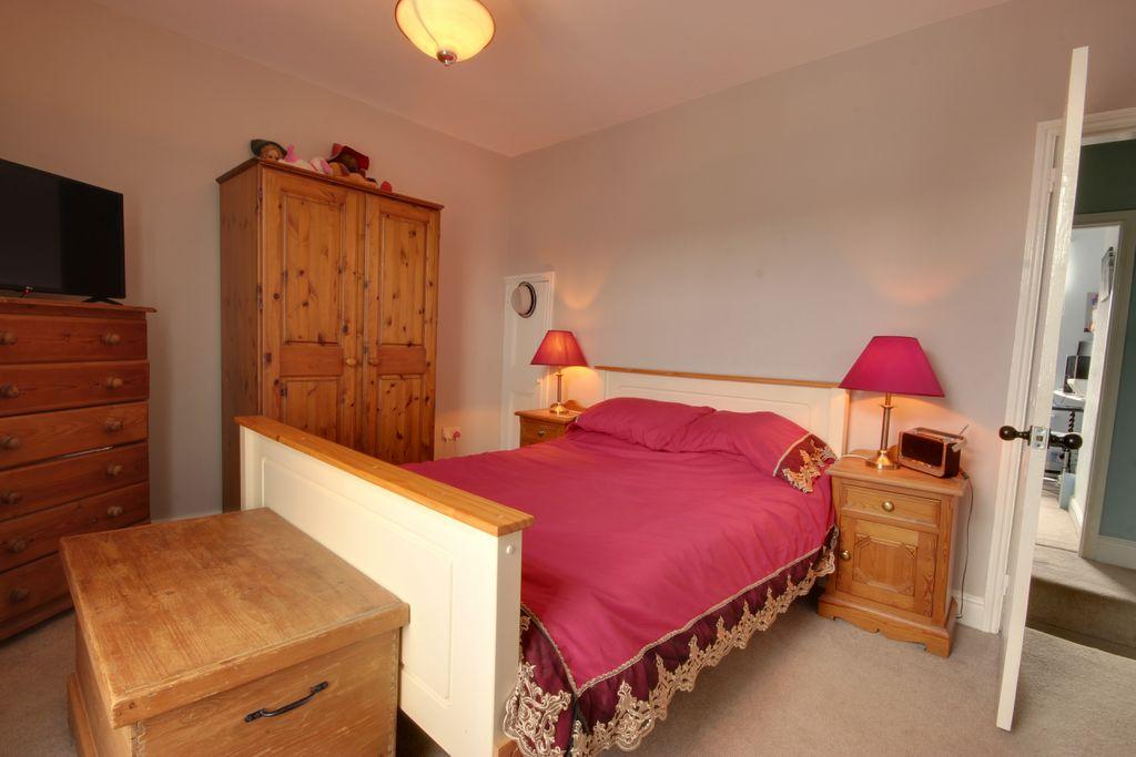 Bedroom 1 (Double)