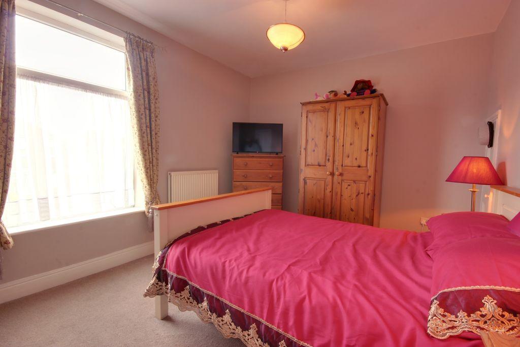 Bedroom 1 (Double)