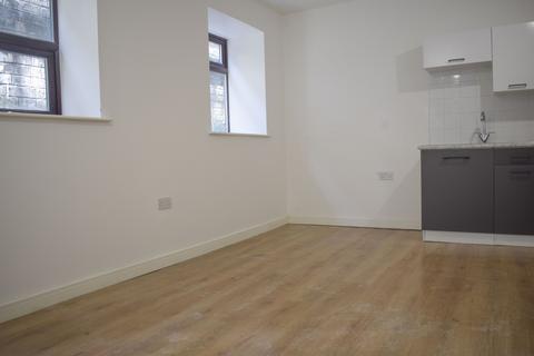 1 bedroom ground floor flat to rent, East Road, Tylorstown CF43