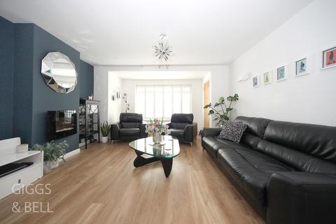 57 Felstead Way, Luton, LU2 7LJ