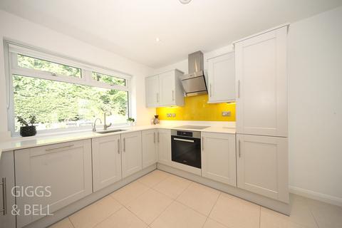 57 Felstead Way, Luton, LU2 7LJ