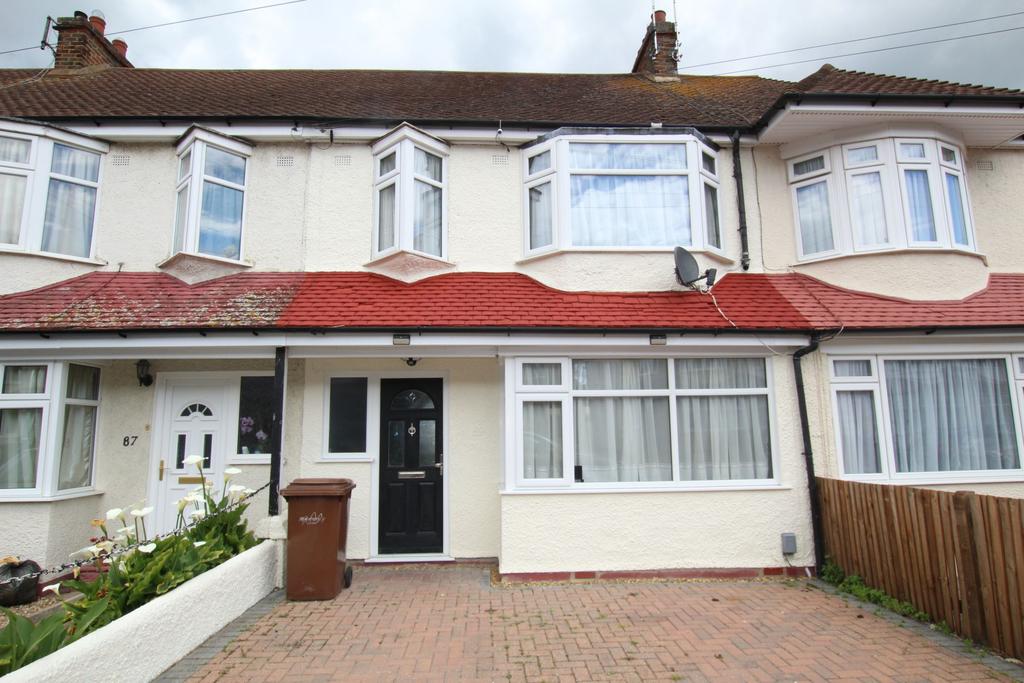 Castlemaine Avenue, Gillingham, Medway 3 bed terraced house £1,350