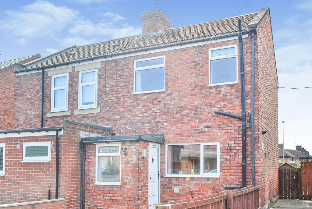 Hartford Crescent, Bedlington... 2 bed semidetached house £69,000