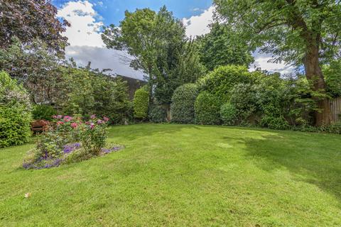 Flat 8, Oak Lodge Carson Road, London, SE21 8HS
