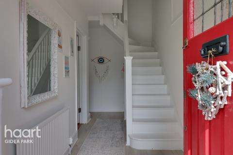 16 Lytton Road, Romford, RM2 5SL