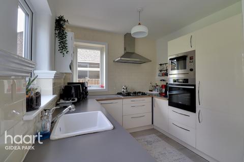 16 Lytton Road, Romford, RM2 5SL