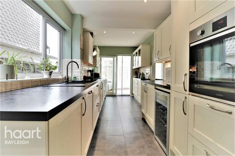 48 Cheapside East, Rayleigh, SS6 9JU