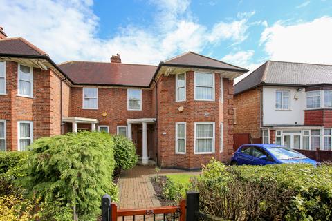 56 Lynton Road, London, W3 9HW