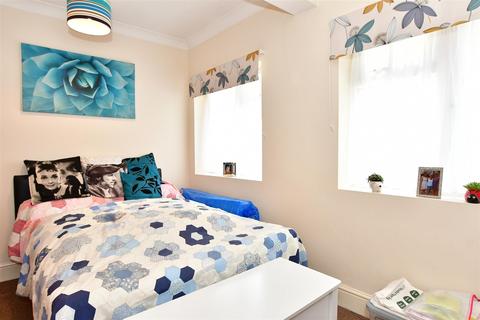 68 Lodge Hill, Welling, DA16 1BW