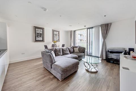 2 bedroom flat for sale - High Street, Kempton House, TW18
