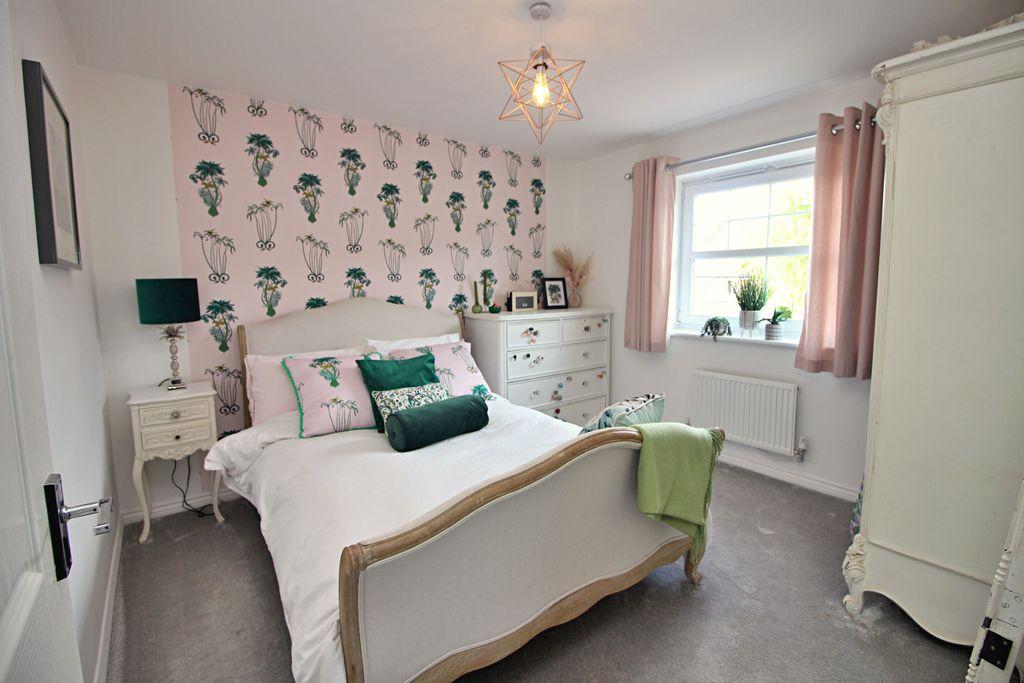 Bedroom 2 (Double)