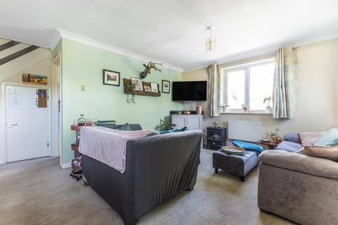 2 bedroom maisonette to rent, High Beeches,  Buckinghamshire,  HP12