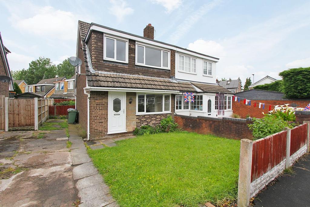 Lincoln Drive, Ashton In Makerfield... 3 bed semidetached house £150,000