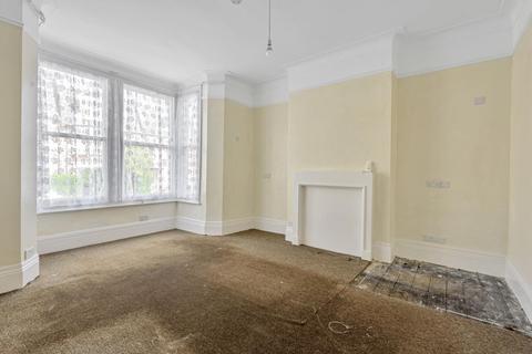 63 Goldsmith Avenue, London, W3 6HR