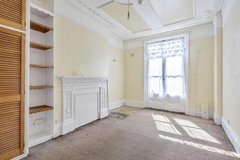 63 Goldsmith Avenue, London, W3 6HR