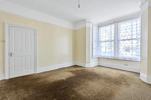 63 Goldsmith Avenue, London, W3 6HR