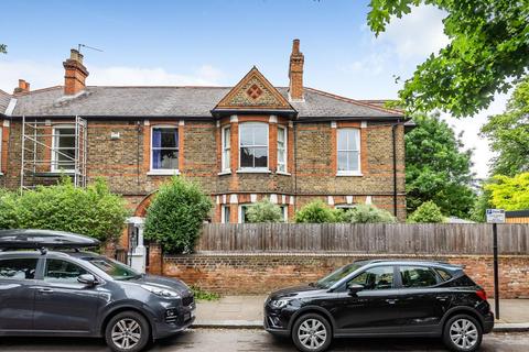 74 Brouncker Road, London, W3 8AQ
