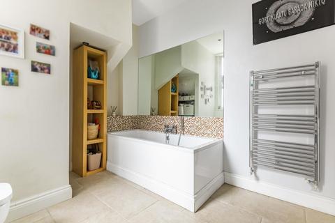 74 Brouncker Road, London, W3 8AQ