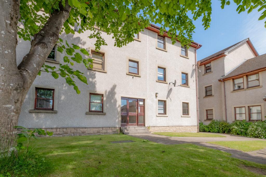 James Street, Riverside, Stirling, FK8 2 bed apartment £127,500