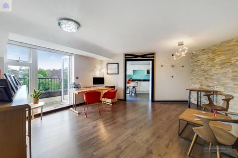 4 bedroom flat for sale - Chelmsford Road Penthouse, London, N14