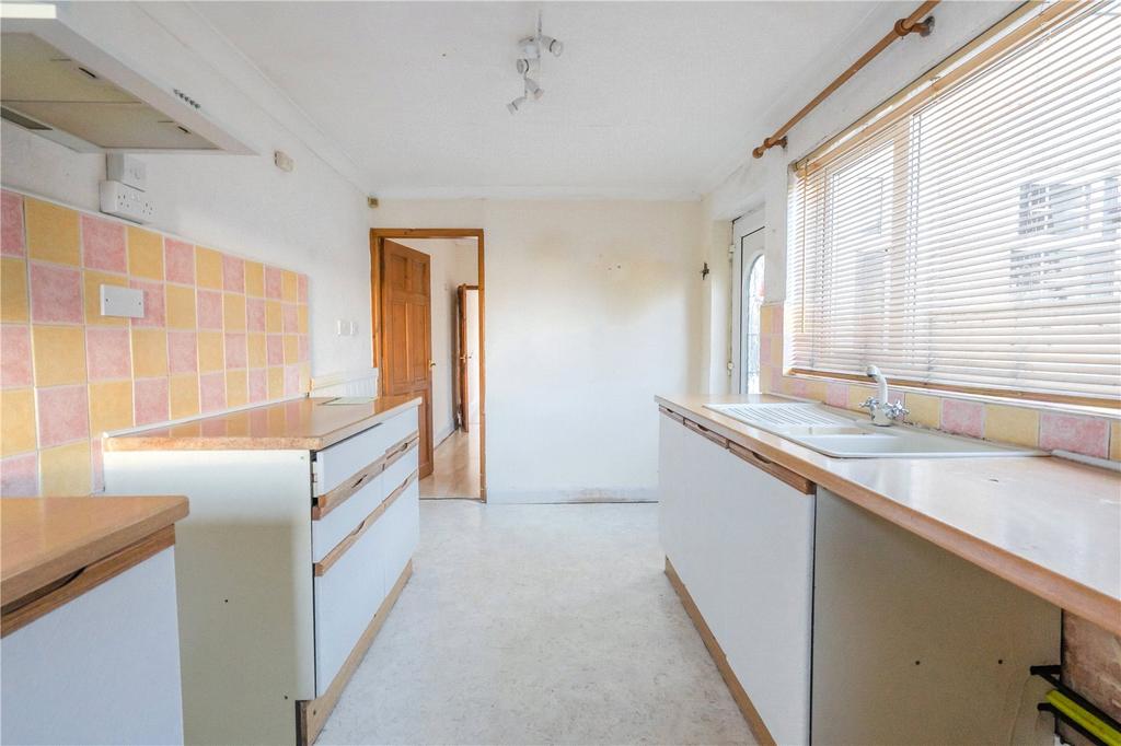 Kitchen (2)