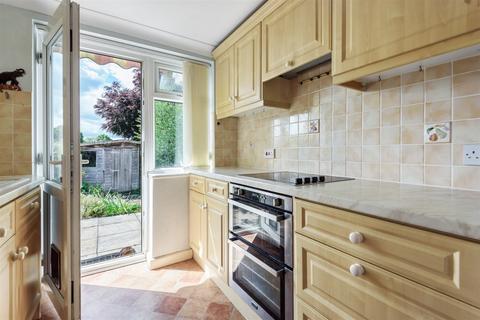 57 Heathfield Park, Midhurst, GU29 9HL