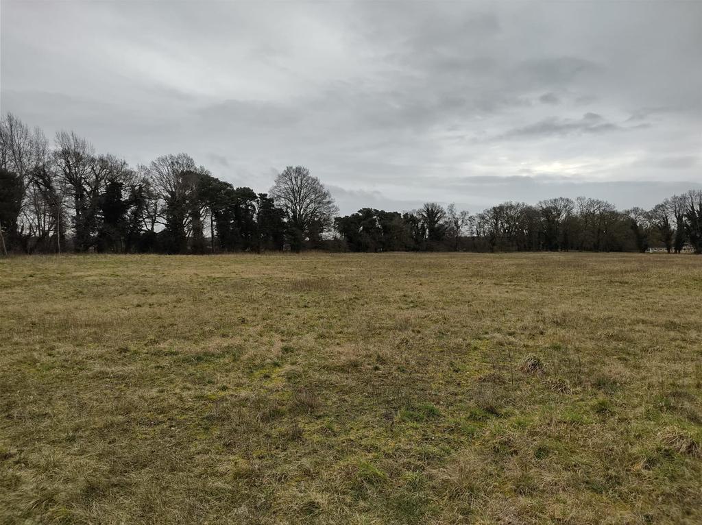 Holywell Row, Mildenhall, Bury St Edmunds, Suffolk, IP28 Land £130,000