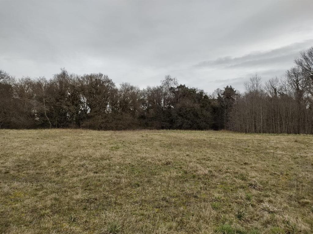 Holywell Row, Mildenhall, Bury St Edmunds, Suffolk, IP28 Land £130,000