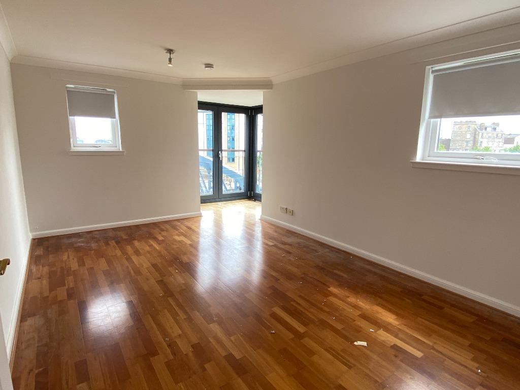 Rennie's Isle, Leith, Edinburgh, EH6 2 bed flat £1,250 pcm (£288 pw)