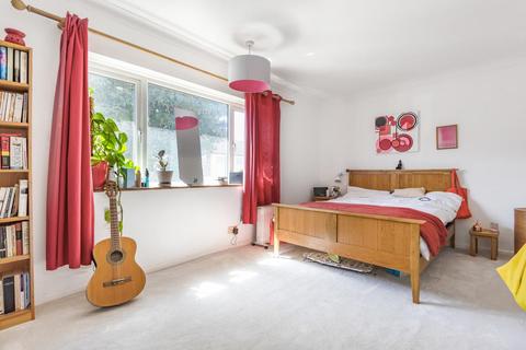 105 Holburne Road, London, SE3 8HH